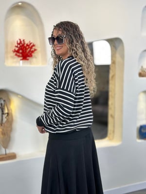 Bisiklet Yaka Siyah Beyaz Çizgili Sweatshirt