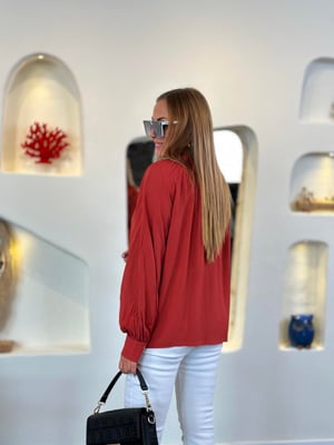 Boyun Detaylı Kiremit Bluz