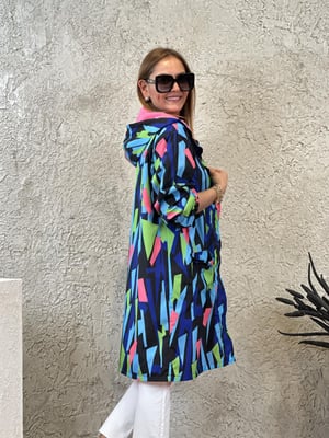 Çift Taraflı Mavi Pembe Desenli Oversize Yağmurluk