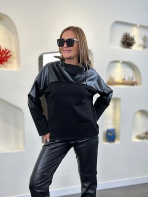 Deri Detaylı Fermuar Yaka Siyah Sweatshirt