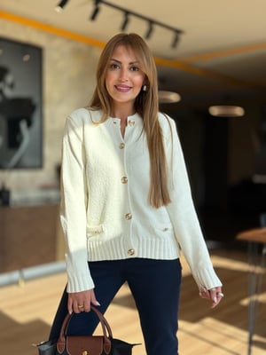 Gold Düğmeli Ekru Hırka