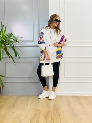 Kapşonlu Desenli Beyaz Sweatshirt