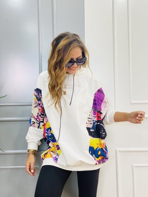 Kapşonlu Desenli Beyaz Sweatshirt