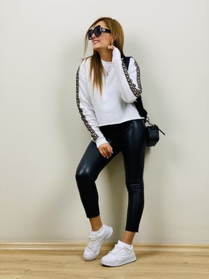 Kol Detaylı Beyaz Sweatshirt