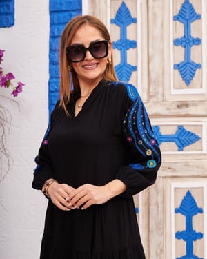 Kol Nakışlı Siyah Maxi Elbise