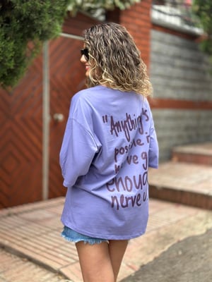 Mor Arka Yazı Baskılı Salaş Tshirt