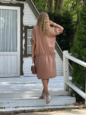 Ön Düğmeli Bağcıklı Taba Oversize Elbise