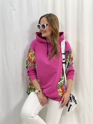 Pembe Yarasa Kol Baskılı Sweatshirt