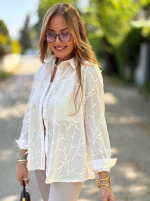 Premium İşlemeli Garnili Bej Gömlek