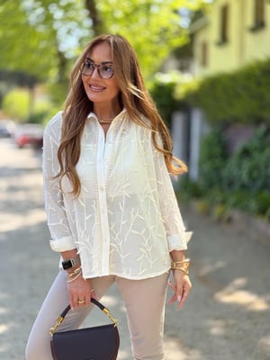 Premium İşlemeli Garnili Bej Gömlek