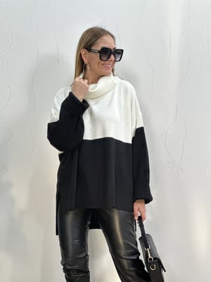 Siyah Beyaz Degaje Yaka Oversize Triko