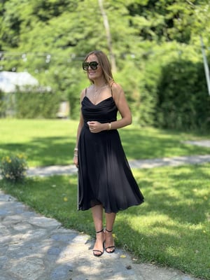 Siyah İp Askılı Degaje Astarlı Elbise