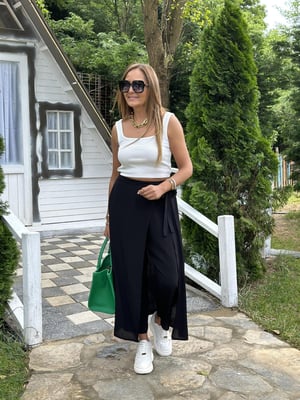 Siyah Kapaklı Pantolon Etek