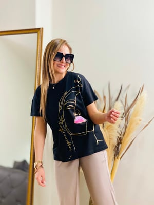 Siyah Kız Baskılı Tshirt