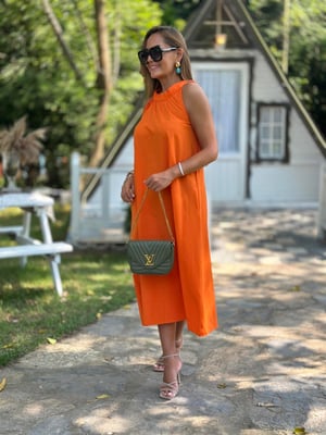 Turuncu Halter Yaka Midi Boy Elbise