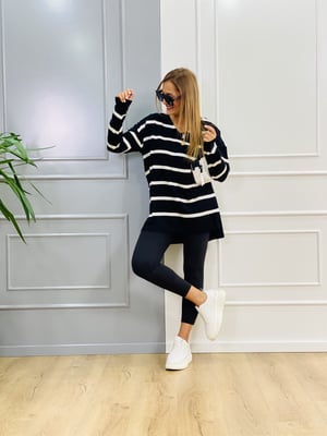 V Yaka Siyah Çizgili Oversize Triko