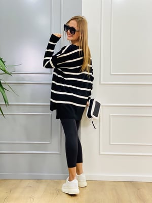 V Yaka Siyah Çizgili Oversize Triko