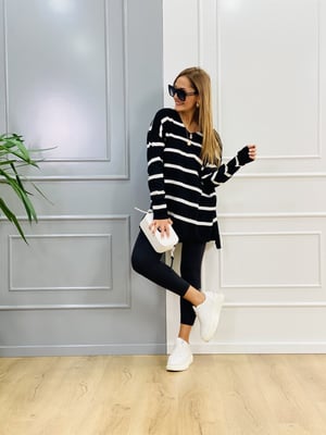 V Yaka Siyah Çizgili Oversize Triko
