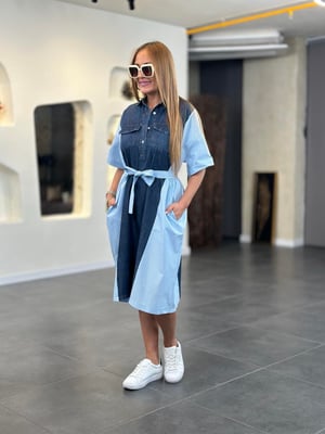 Yan Gömlek Detay Tasarım Kuşaklı Jean Elbise