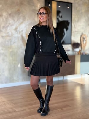 Yan Taş Detaylı Siyah Sweatshirt