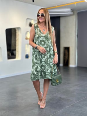 Yeşil Batik Desen Kolsuz Elbise