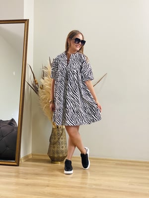 Zebra Desenli Volanlı Elbise
