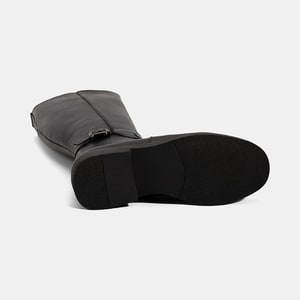 Kadın Siyah Metal Tokalı Kalın Topuklu Deri Çizme