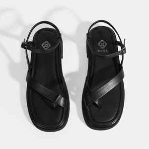 Kadın Siyah Parmak Arası Deri Sandalet