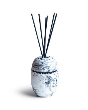 Black Rose Reed Diffuser Set