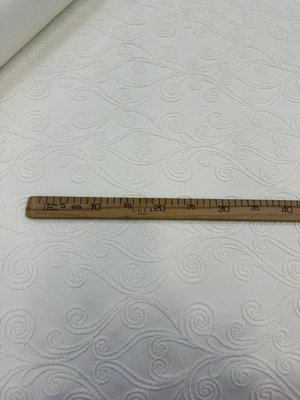Sarmal Vazo Desen Kadife Nakış Detaylı Pike (Hera Pike) Krem