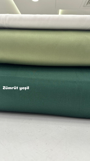 Mat Pamuk Saten Zümrüt Yeşili