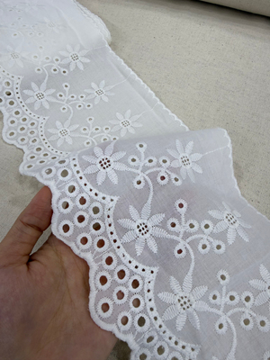 15 Cm Genişlikli Dilimli Çiçek Desen 848 Numaralı Fisto Uç Kırık Beyaz
