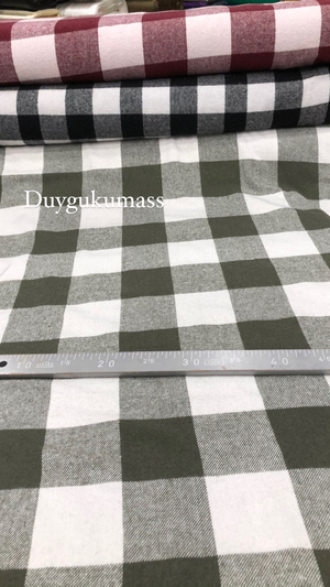 Beyaz Yeşil Kareli İnce Kaşe Kumaş