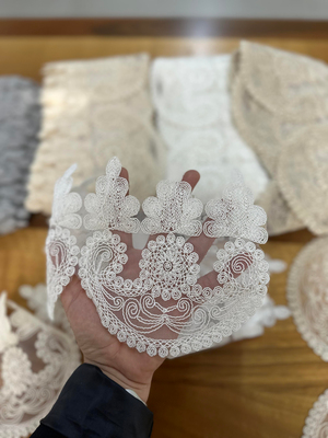 Asansör Desen Aplik Detaylı D2500 Desen Fransız Güpürü (Metre İle) Krem