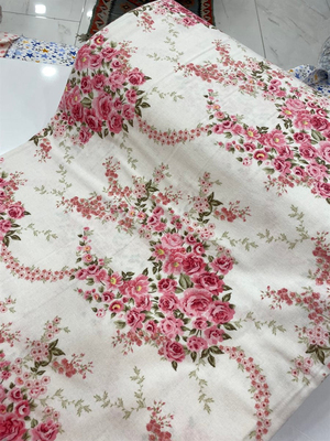 Pembe Çardak Gülleri Desenli Pazen Kumaş