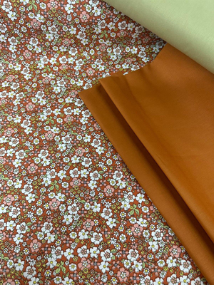 Tarçın Rengi Mini Papatya Desen Akfil Kumaş D689