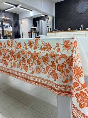 Turuncu Oryantal Çiçek Desenli Masa Örtüsü (Linen Kumaş)