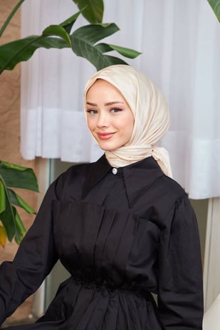Kazayağı Jakarlı Eşarp Ekru 9901-24