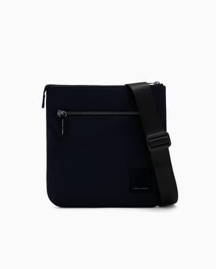 ARMANI EXCHANGE Armani Exchange Erkek Ayarlanabilir Askı Fermuar Kapama Spor Geniş Kullanım Lacivert Omuz Çantası XM000105 AF15129-UB101
