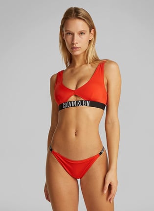 Calvin Klein Calvin Klein Kadın Çıkarılabilir Pedli Çıkarılamayan Askılı Elastik Bel Bantlı Kırmızı Bikini Üstü KW0KW02745-XM8