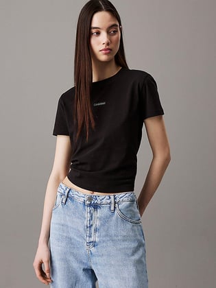 Calvin Klein Calvin Klein Kadın Kısa Kol Bisiklet Yaka Kısa Boy Pamuklu Siyah T-Shirt J20J225524-BEH
