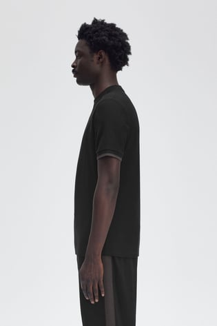 Fred Perry Fred Perry Erkek Göğüste İşlemeli Logo Detaylı Regular Fit Yuvarlak Yakalı Kısa Kollu Siyah T-Shirt M4654-Y43