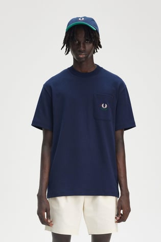 Fred Perry Fred Perry Erkek Rahat Kesim Yuvarlak Yaka %100 Pamuklu Cep Detaylı Kısa Kollu Lacivert T-Shirt M9827-X86