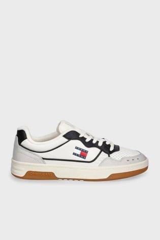 Tommy Hilfiger Tommy Hilfiger Erkek Bayrak Logolu %100 Deri Nefes Alabilir Üst Yüzeyli Beyaz Sneaker EM0EM01585-YBI