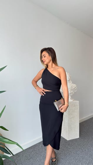 Siyah Jamile Pencere Detaylı Elbise 