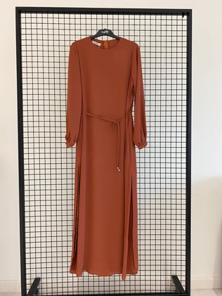 ARMİNE TREND Kolları Lastikli Astarlı Elbise Kahverengi 25YT927