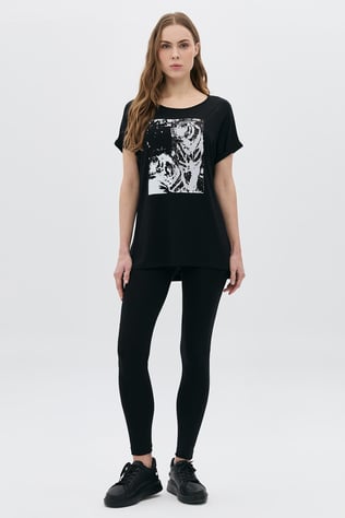 Kaplan Baskılı Sırt Detaylı T-Shirt