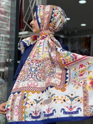 La Boutique Desenli Özel Seri Şal 