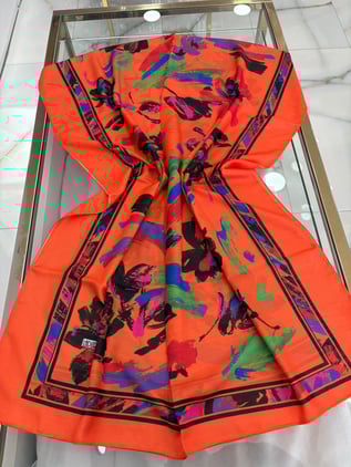 Ladure Desenli Butik Şal Turuncu Rengi
