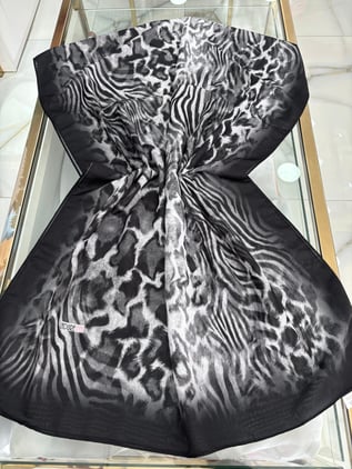Ladure Leopar Desenli Butik Şal 04